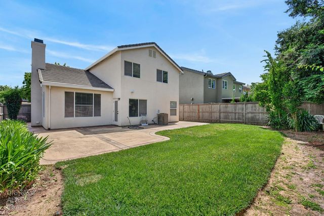 9648 Flame Tokay Way, Elk Grove, CA 95624