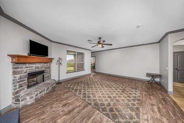 13654 NE Lafayette Dr, Elgin, OK 73538