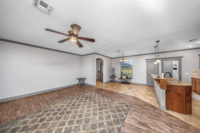 13654 NE Lafayette Dr, Elgin, OK 73538