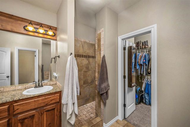 13654 NE Lafayette Dr, Elgin, OK 73538