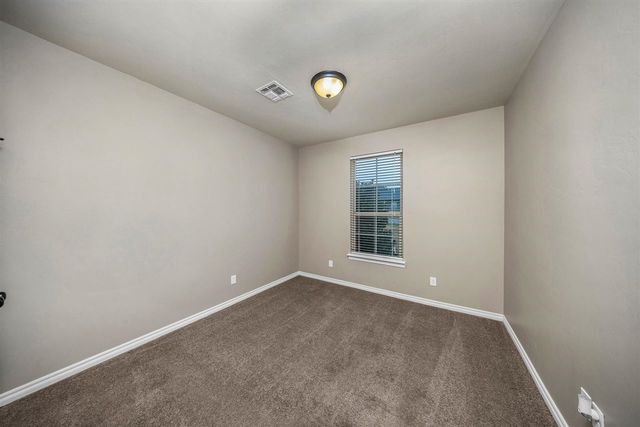 13654 NE Lafayette Dr, Elgin, OK 73538