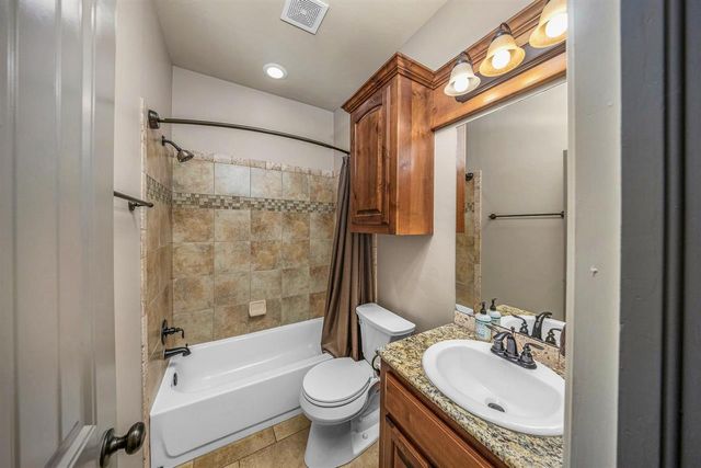 13654 NE Lafayette Dr, Elgin, OK 73538