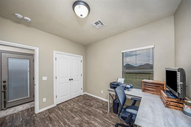 13654 NE Lafayette Dr, Elgin, OK 73538