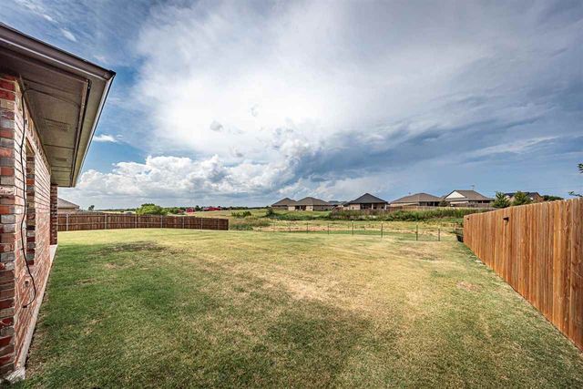 13654 NE Lafayette Dr, Elgin, OK 73538