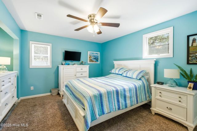 132 NE 32nd Street, Oak Island, NC 28465