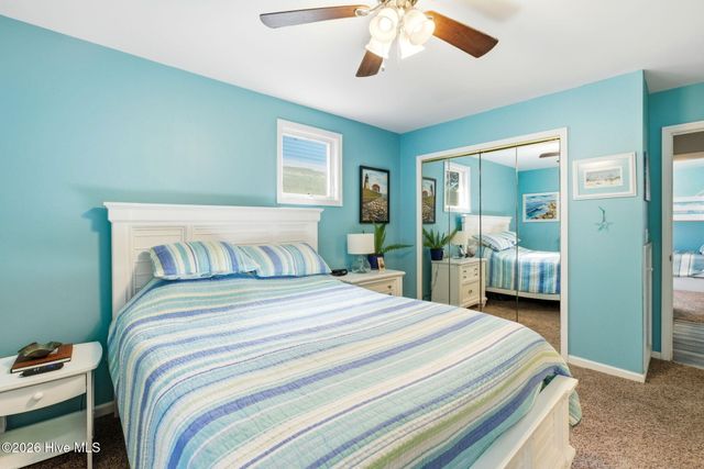 132 NE 32nd Street, Oak Island, NC 28465