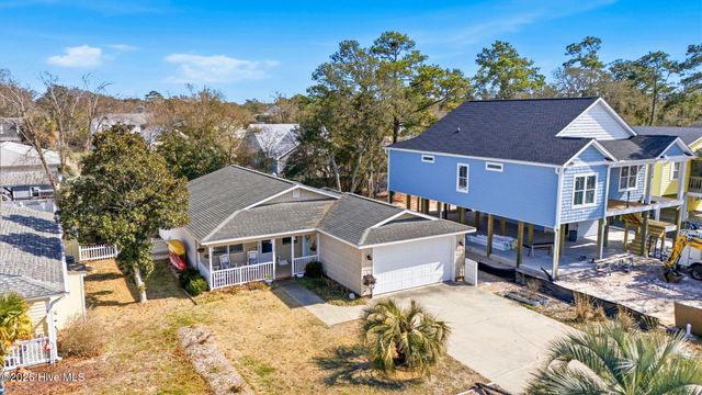 132 NE 32nd Street, Oak Island, NC 28465