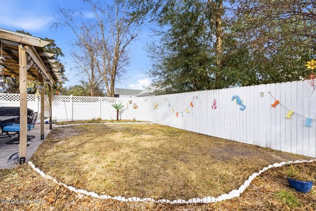 132 NE 32nd Street, Oak Island, NC 28465