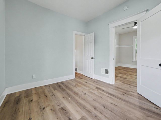 837 W Southern Avenue, Muskegon, MI 49441