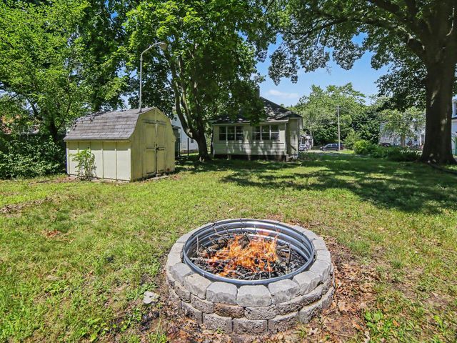 837 W Southern Avenue, Muskegon, MI 49441
