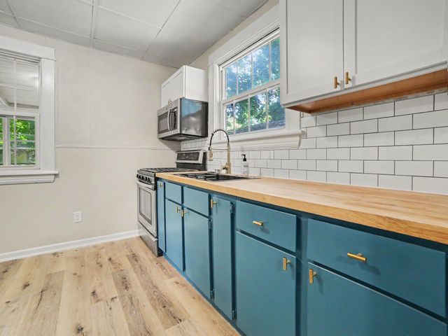 837 W Southern Avenue, Muskegon, MI 49441