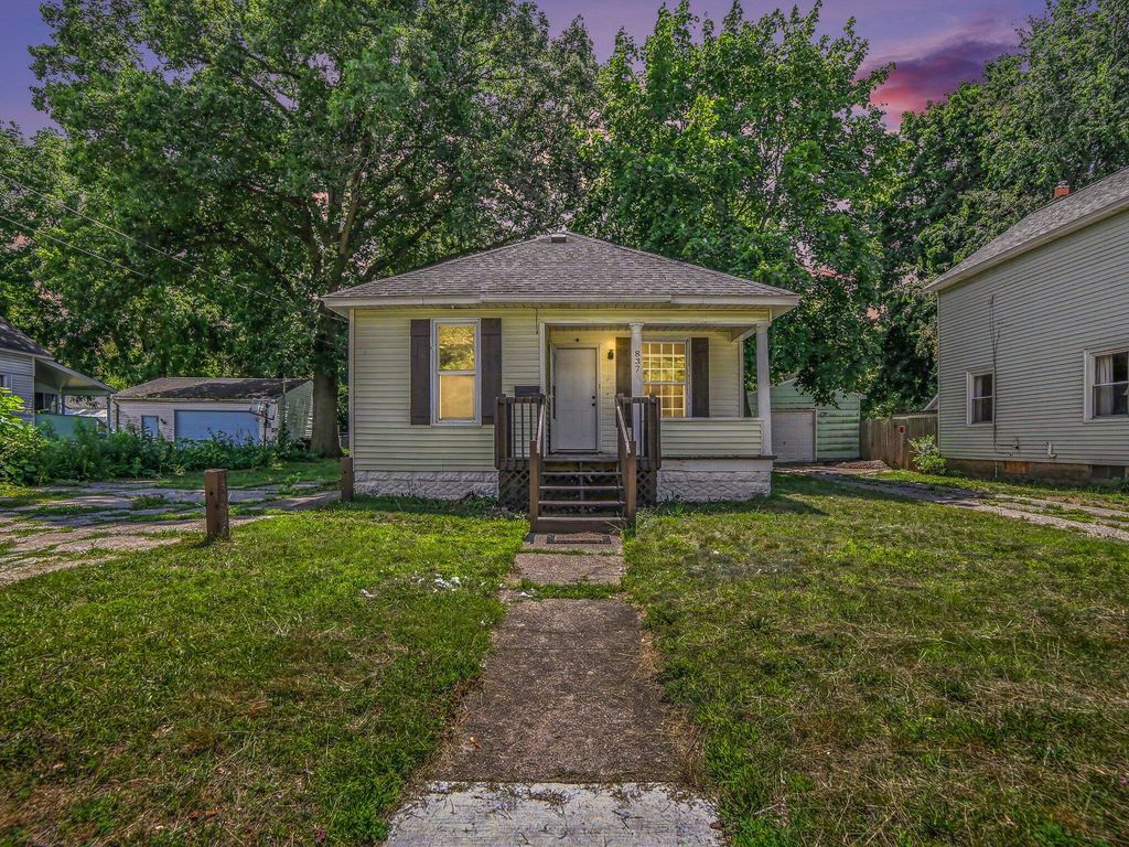 837 W Southern Avenue, Muskegon, MI 49441