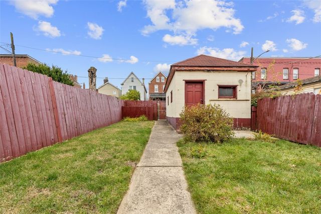 123 5th Ave, Rankin, PA 15104