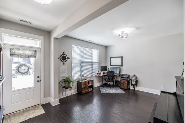 1035 Nave Ct, Nashville, TN 37214