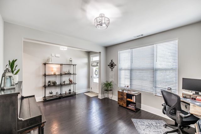 1035 Nave Ct, Nashville, TN 37214