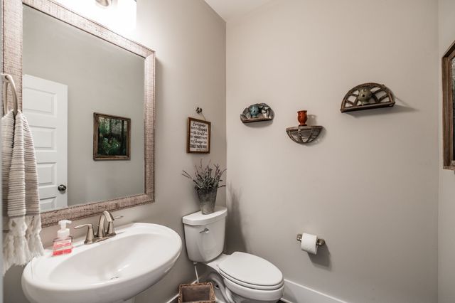 1035 Nave Ct, Nashville, TN 37214