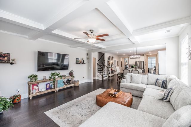 1035 Nave Ct, Nashville, TN 37214