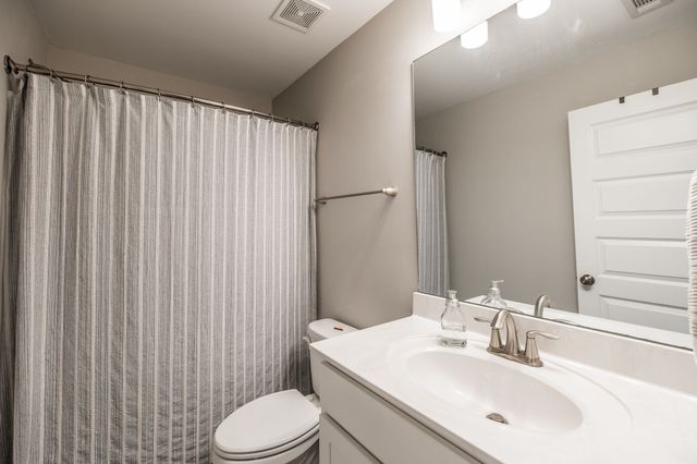 1035 Nave Ct, Nashville, TN 37214