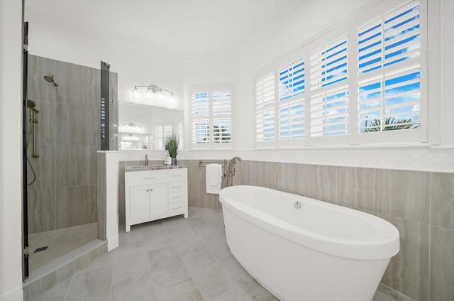 1700 OYSTER POINT WAY, Palm Harbor, FL 34683