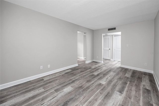 8345 13TH STREET N B, St Petersburg, FL 33702