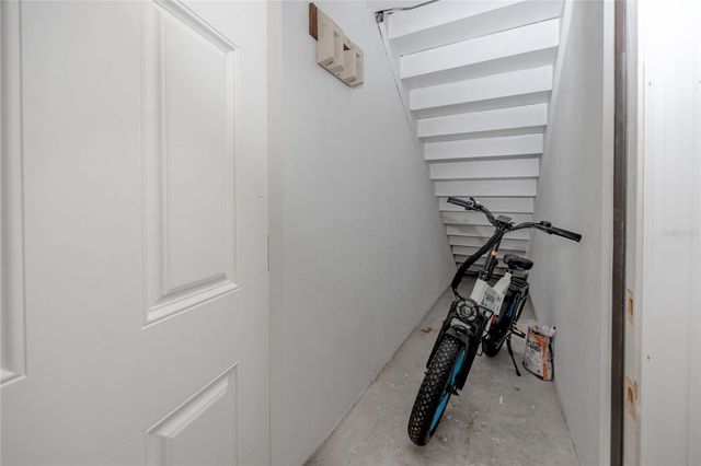 8345 13TH STREET N B, St Petersburg, FL 33702