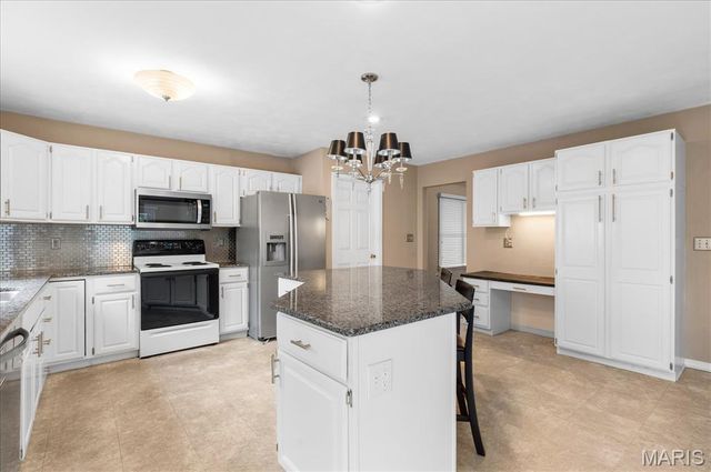 21 ARCHVIEW Drive, Shiloh, IL 62221