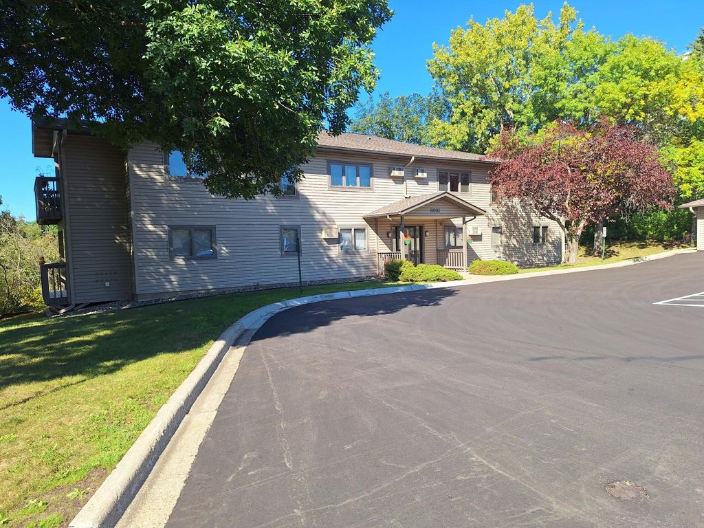 6601 Buckley Circle 105, Inver Grove Heights, MN 55076 — photo 2
