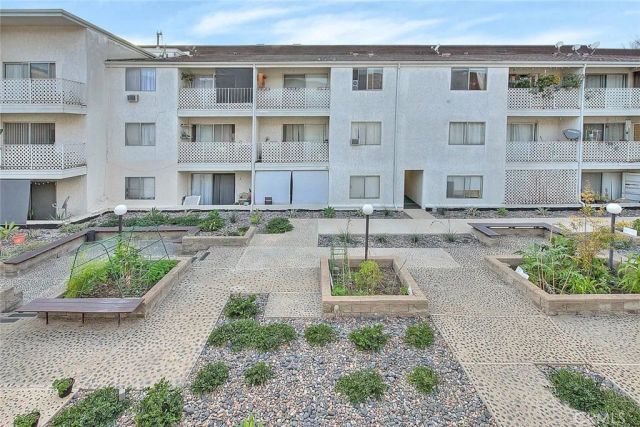 3565 Linden 226, Long Beach, CA 90807