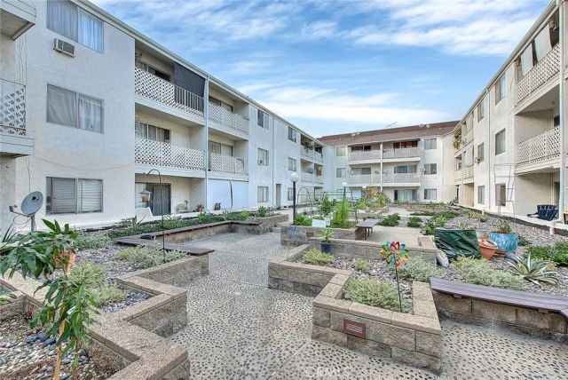 3565 Linden 226, Long Beach, CA 90807