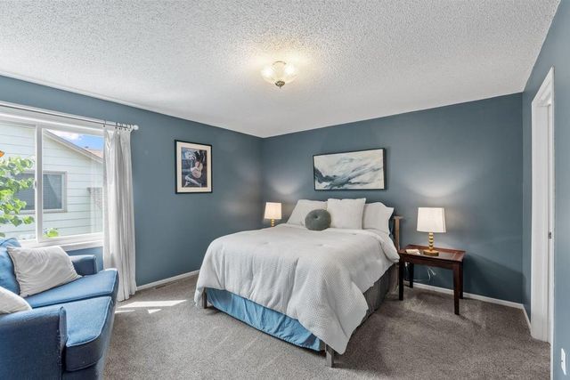 1957 Park Ridge Drive, Chaska, MN 55318