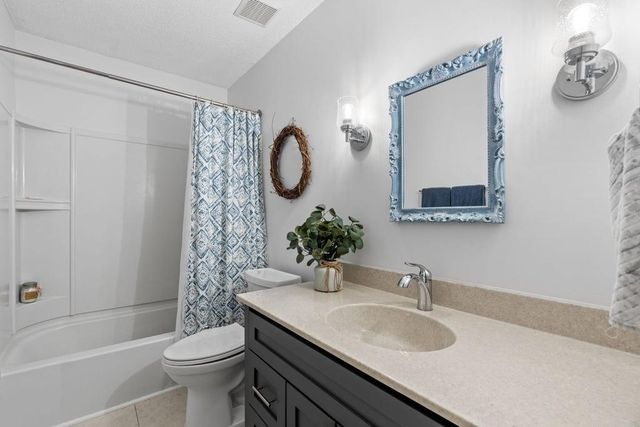 1957 Park Ridge Drive, Chaska, MN 55318