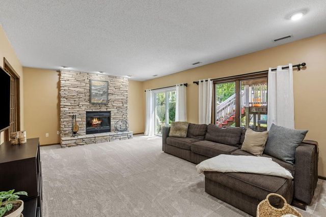 1957 Park Ridge Drive, Chaska, MN 55318