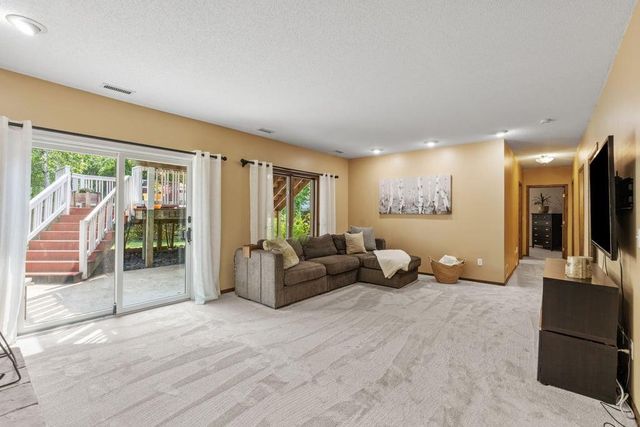 1957 Park Ridge Drive, Chaska, MN 55318