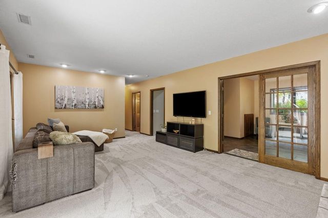 1957 Park Ridge Drive, Chaska, MN 55318