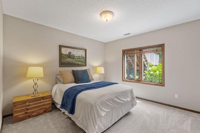 1957 Park Ridge Drive, Chaska, MN 55318