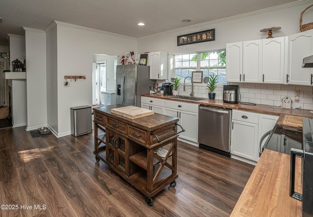 815 Watson Avenue, Calabash, NC 28467