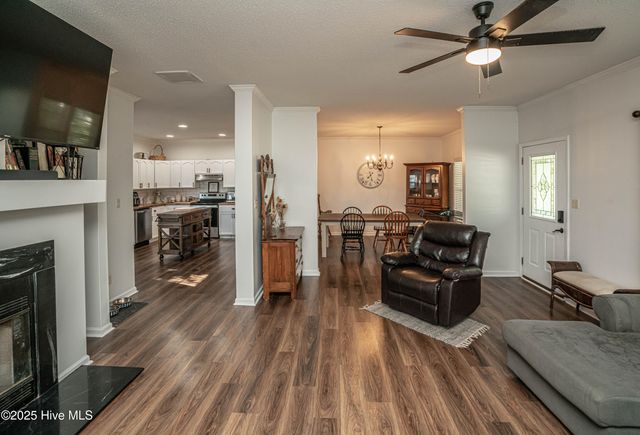 815 Watson Avenue, Calabash, NC 28467