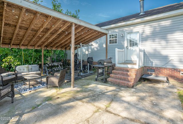 815 Watson Avenue, Calabash, NC 28467