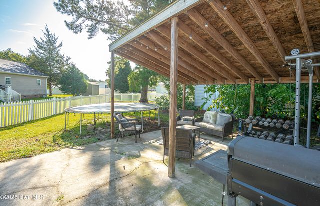 815 Watson Avenue, Calabash, NC 28467