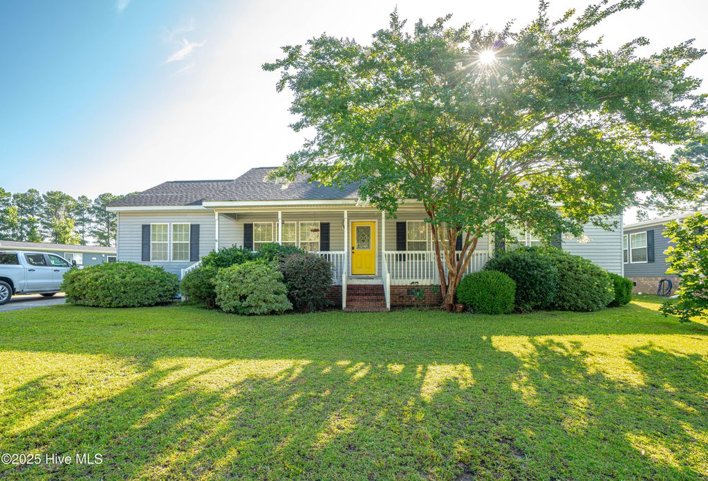 815 Watson Avenue, Calabash, NC 28467
