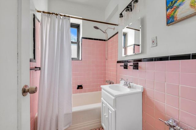 112-25 34 Avenue H, East Elmhurst, NY 11368