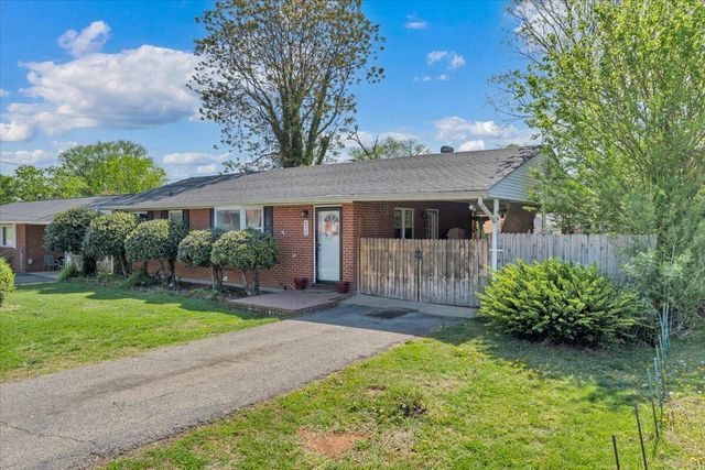212 Nancy DR, Roanoke, VA 24017