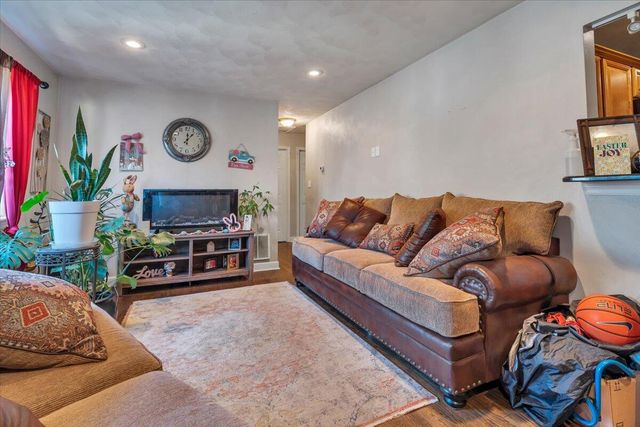 212 Nancy DR, Roanoke, VA 24017
