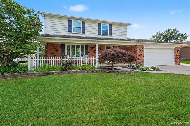 9490 Steephollow Drive, White Lake, MI 48386