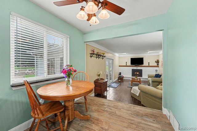 9490 Steephollow Drive, White Lake, MI 48386