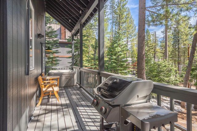 50638 Hemlock Court, Soda Springs, CA 95728