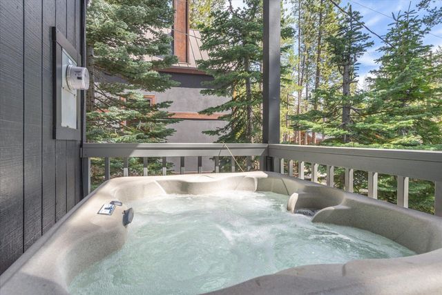 50638 Hemlock Court, Soda Springs, CA 95728