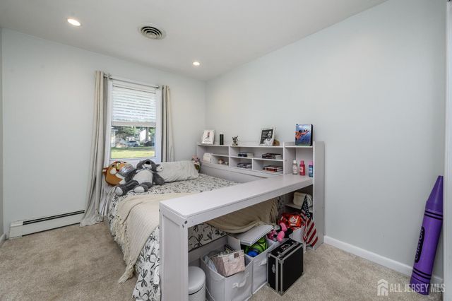 35 Gaywood Avenue, Colonia, NJ 07067