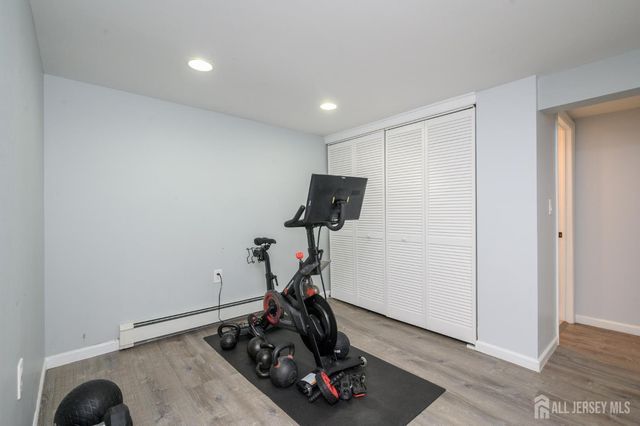 35 Gaywood Avenue, Colonia, NJ 07067