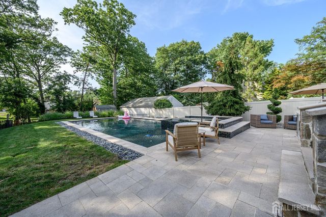 35 Gaywood Avenue, Colonia, NJ 07067